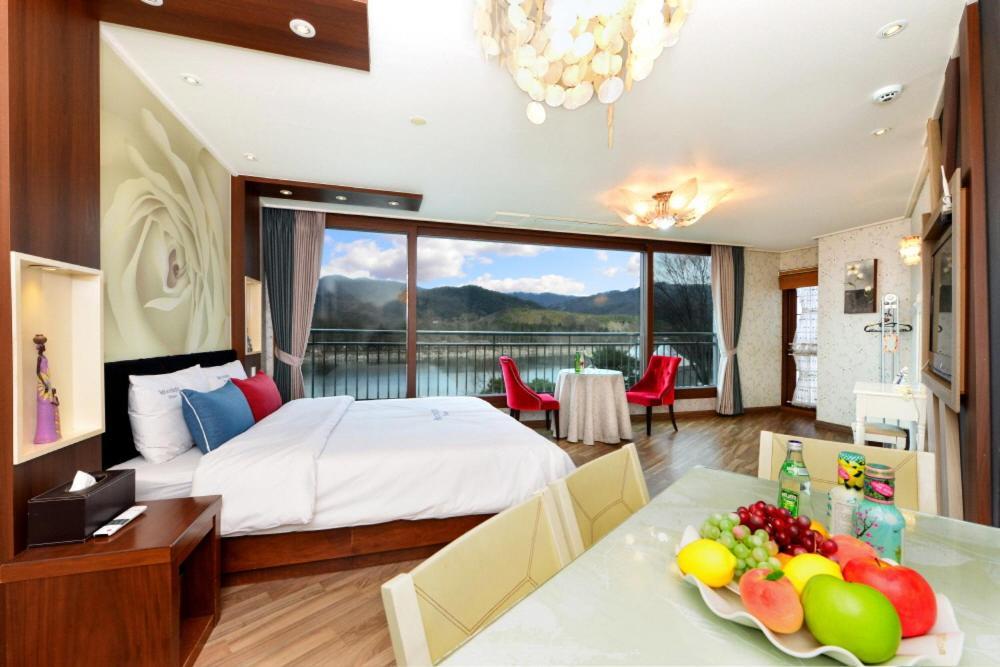 Moonlight Blue Pension Gapyeong Exteriér fotografie