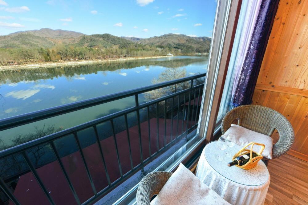 Moonlight Blue Pension Gapyeong Exteriér fotografie