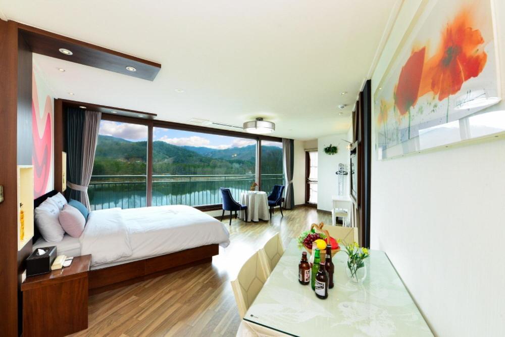 Moonlight Blue Pension Gapyeong Exteriér fotografie