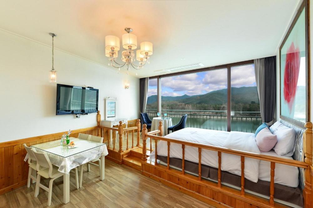 Moonlight Blue Pension Gapyeong Exteriér fotografie