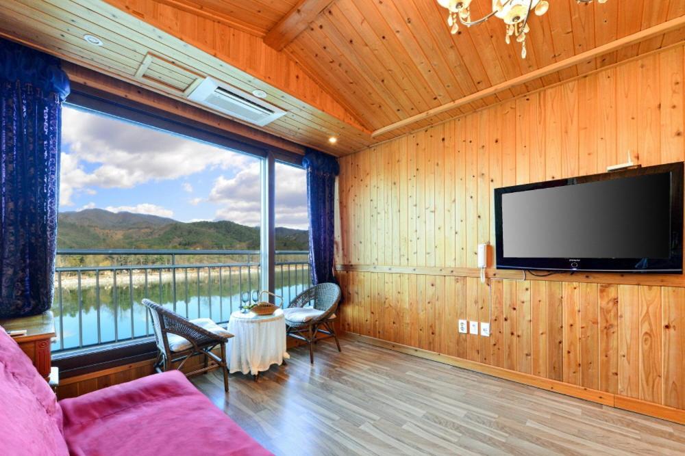 Moonlight Blue Pension Gapyeong Exteriér fotografie