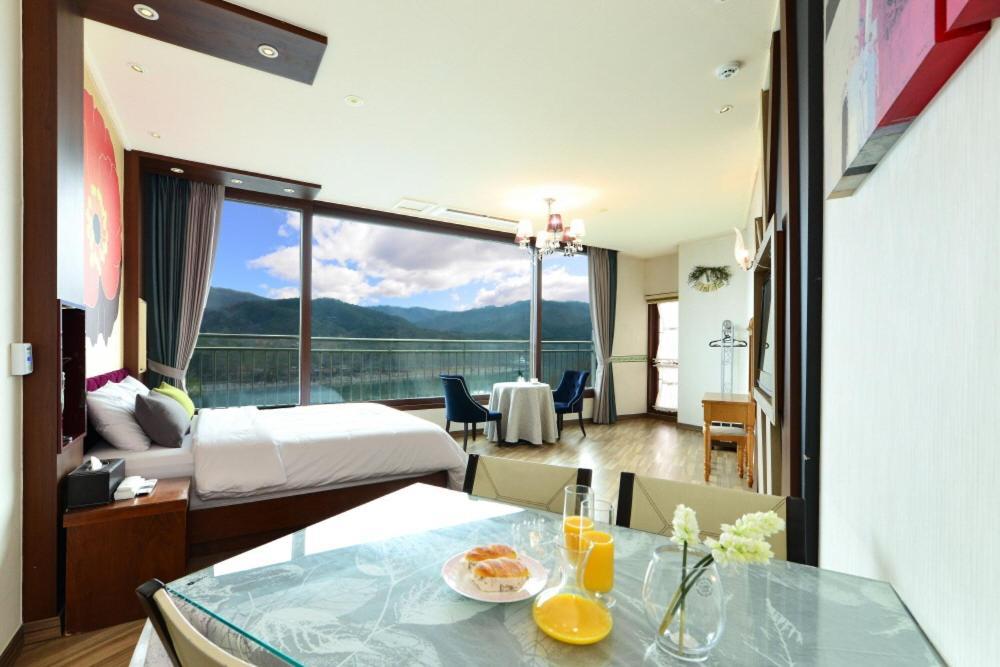 Moonlight Blue Pension Gapyeong Exteriér fotografie